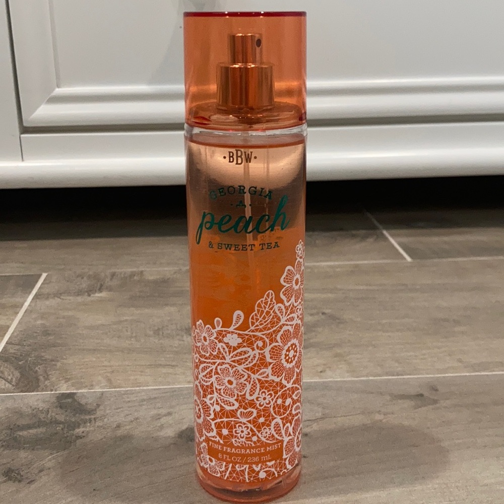 Never used bath and body works peach spray